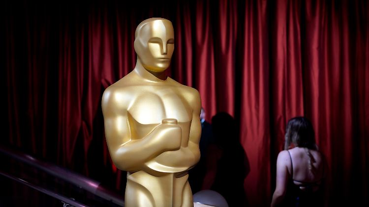 Um eine Chance auf einen Oscar zu bekommen, müssen Filme nun länger in den Kinos laufen als bisher.