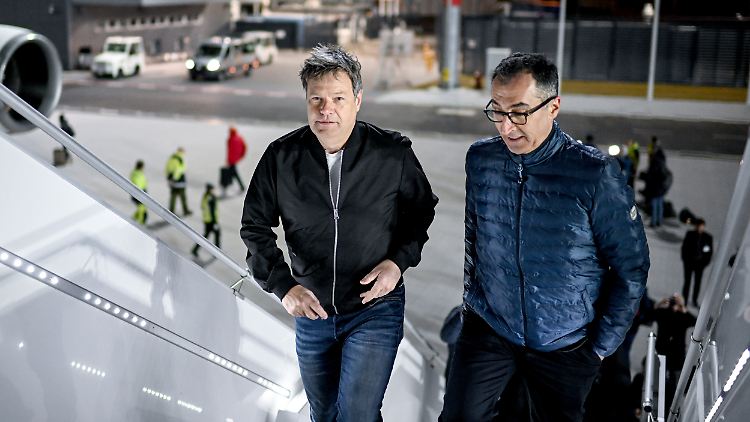 Reisen beide nach Kolumbien und Brasilien: Bundeslandwirtschaftsminister Cem Özdemir und Bundeswirtschaftsminister Robert Habeck.