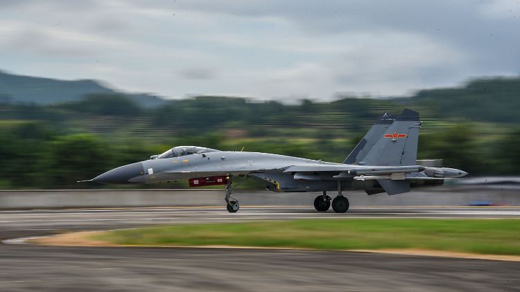 Insgesamt neun Kampfjets verletzten den Luftraum über der Taiwanstraße.