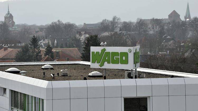 35451676.jpg