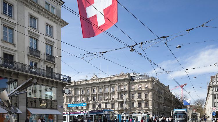 Trügerische Idylle mit Großbanken: Der Paradeplatz in Zürich ist das Zentrum der Schweizer Finanzbranche.