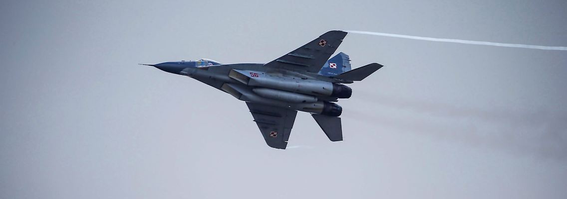 Ein MiG-29-Kampfjet der polnischen Luftwaffe bei einer Luftfahrtschau.