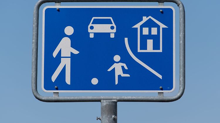Hier müssen Autofahrer ganz besonders gut aufpassen und dürfen unter anderem nur Schritttempo fahren.
