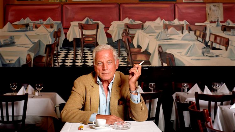 Michel Würthle in seiner "Paris Bar".