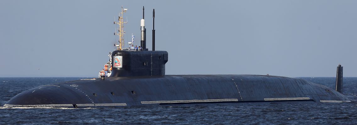 2021-07-16T153140Z_656751330_RC2KLO95FAPO_RTRMADP_3_RUSSIA-NAVY-DAY-PARADE.JPG