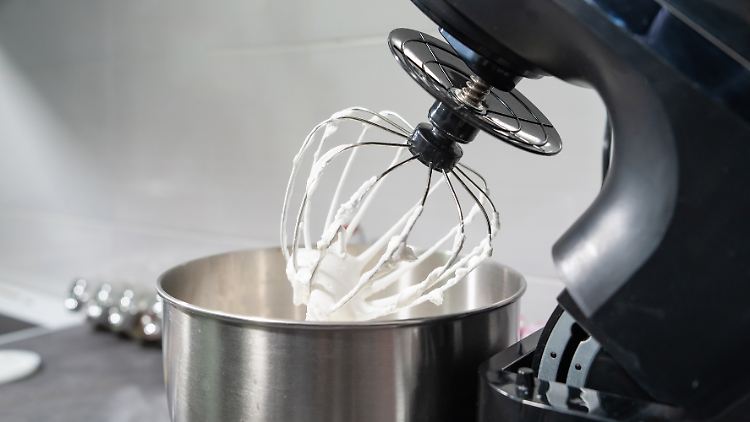 Es gibt günstige KitchenAid-Alternativen unter 100 Euro, die dem Original Konkurrenz machen.