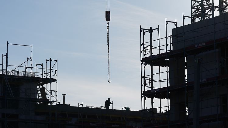 Der Bund könnte auf seinen Liegenschaften viel mehr Wohnungen bauen, kritisiert die Linke.