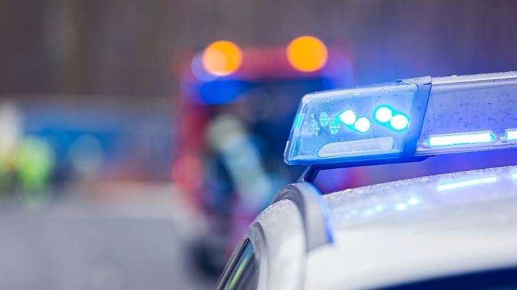 Nach lebensgefährlichen Manövern eines LKW-Fahrers auf der A3 bei Erlangen kann die Polizei ihn aufhalten. 