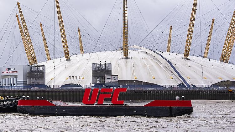 Das UFC-"Zirkuszelt" in London: der Millennium Dome.