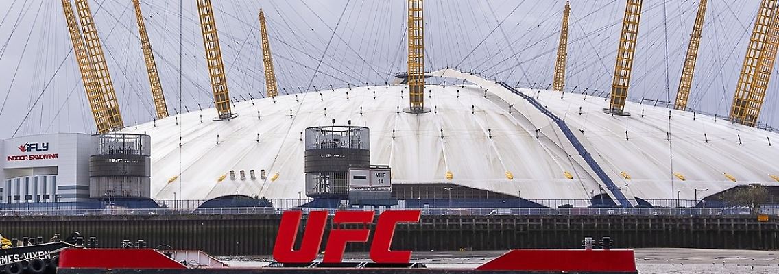 Das UFC-"Zirkuszelt" in London: der Millennium Dome.