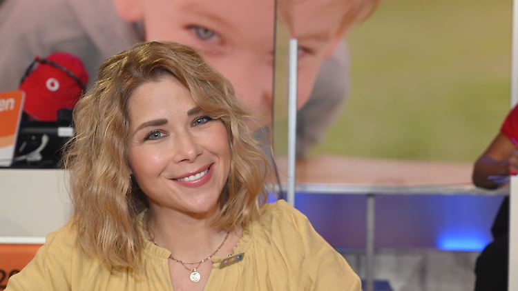 Ist glücklich über ihre "heile Familie", die ihr als Kind verwehrt blieb: Tanja Szewczenko.