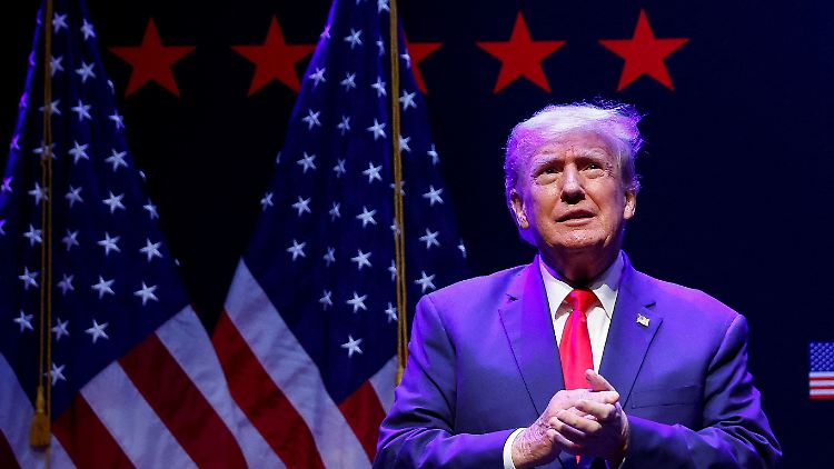 Trump darf wieder seinen Youtube-Kanal bespielen.