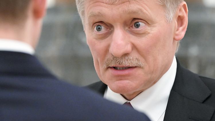 Kreml-Sprecher Peskow nennt den Haftbefehl gegen Putin "rechtlich unbedeutend". 