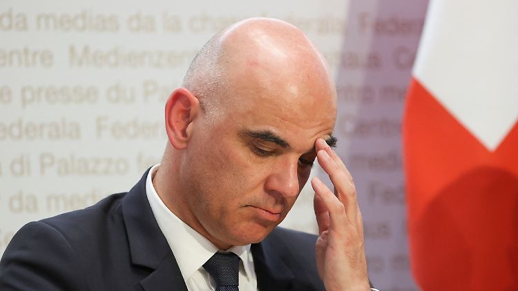 Ob die Übernahme der Krisenbank Credit Suisse das Vertrauen wiederherstellt? Der Schweizer Bundespräsident Berset hofft es.