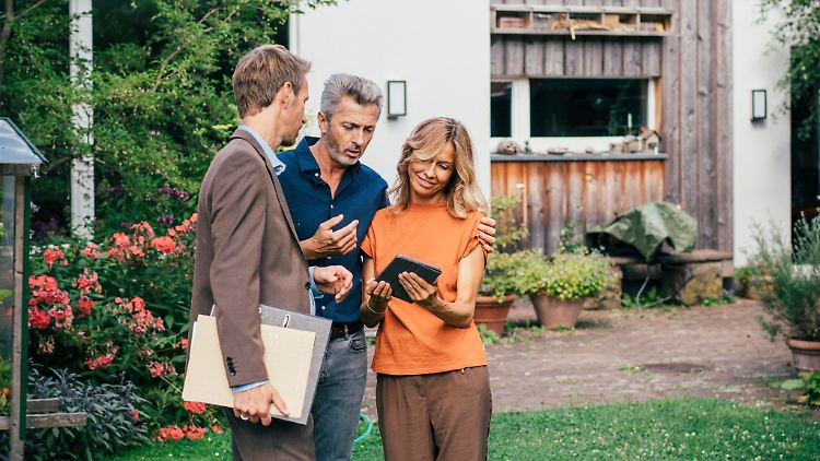 Wo gibt es Möglichkeiten, unser Haus energieeffizienter zu gestalten? Ein Energieberater kann das analysieren.