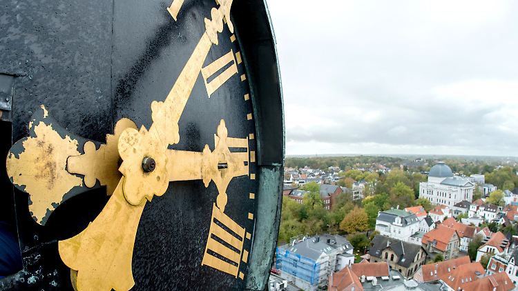 Die Turmuhren der Kirchen waren lange die einzigen Zeitmesser.