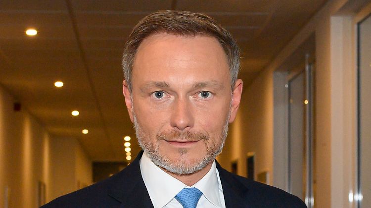 Finanzminister Lindner erwartet Steuermehreinnahmen im niedrigen einstelligen Milliardenbereich. 