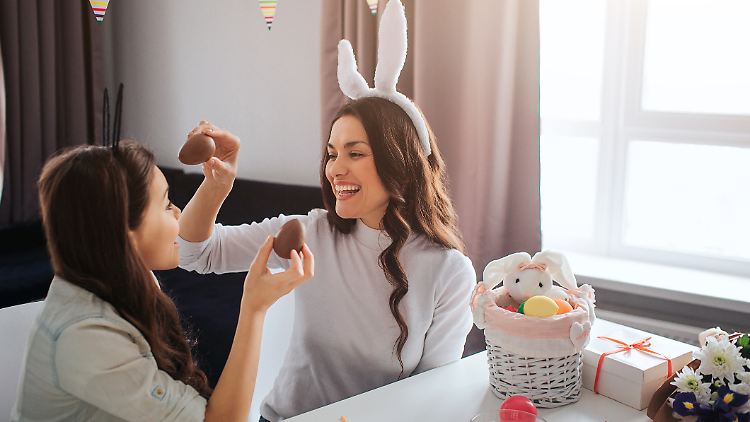 Ob Technik-Fan, Gourmet oder Sport-Liebhaber: Mit diesen Ideen findet sich für jeden ein Präsent im Osterkorb.
