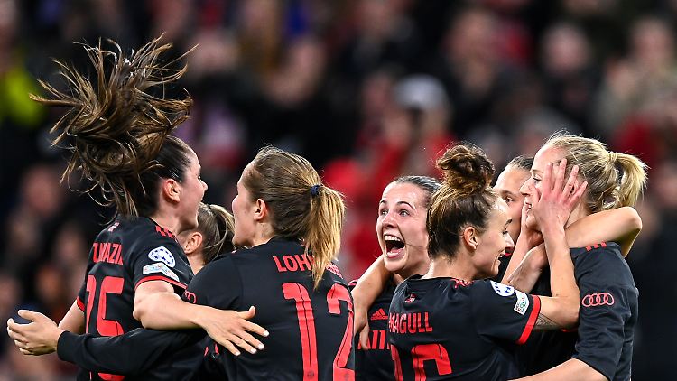 Der FC Bayern kann mit Euphorie ins Bundesliga-Spitzenspiel gehen.