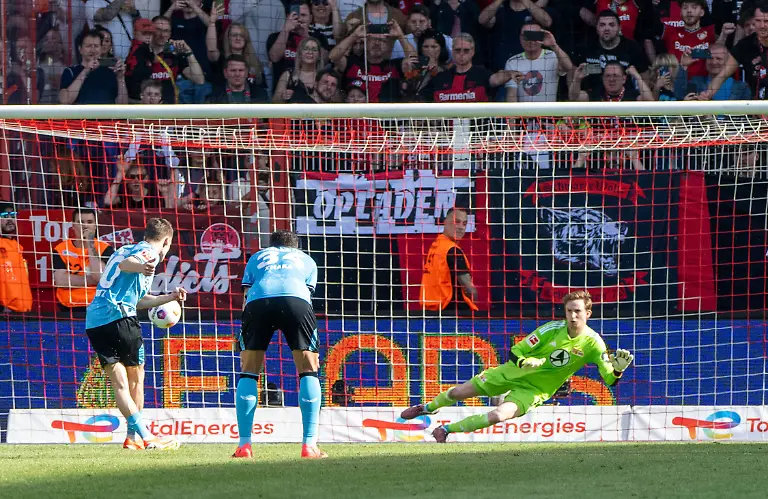 bg-leverkusen-saison-63