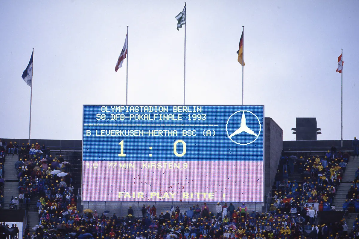 bg-leverkusen-saison-25