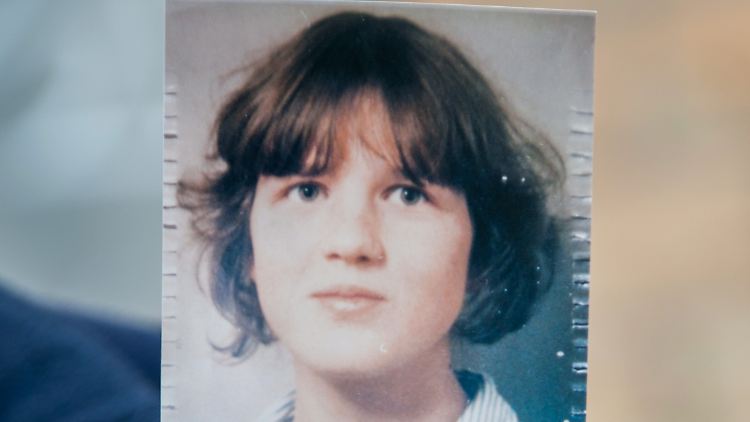 Die 17-Jährige Frederike wurde 1981 vergewaltigt und erstochen, der Verdächtige wurde freigesprochen. 