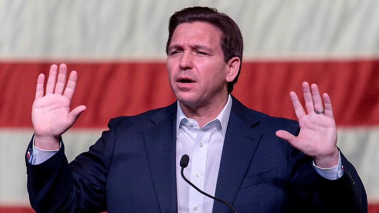 Der Republikaner Ron DeSantis ist ein potenzieller Bewerber für die US-Präsidentschaftswahl 2024 und damit Trumps Rivale. 