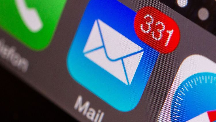 Zu viele E-Mails, die im Job auf Sie warten? Dann kann es sinnvoll sein, Wichtiges von weniger Dringendem zu trennen - und zwar mithilfe einzelner Unterordner.