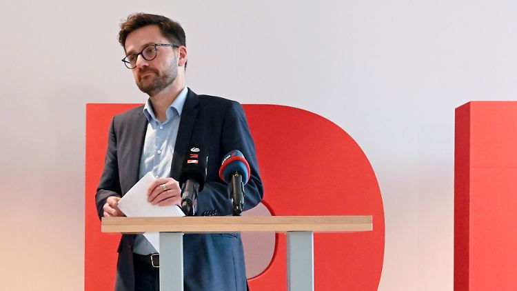 Aus Landesvorstandskreisen hieß es, dass der nordrhein-westfälische SPD-Parteichef Thomas Kutschaty "keine Führungsqualität" bewiesen habe.  