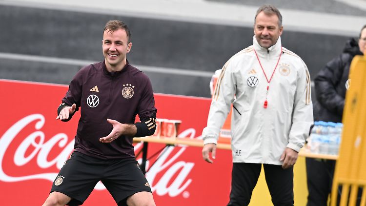 Für Mario Götze und Hansi Flick dauert es noch 15 Monate bis zum nächsten Pflichtspiel mit der deutschen Nationalmannschaft.