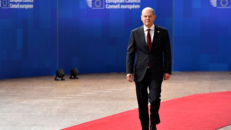 Sorgt für Debatten auf dem EU-Gipfel: Scholz erwartet beim Verbrenner-Aus einen Vorschlag aus Brüssel.