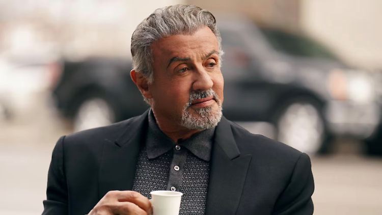 Dwight Manfredi (Sylvester Stallone) ist der "Tulsa King".