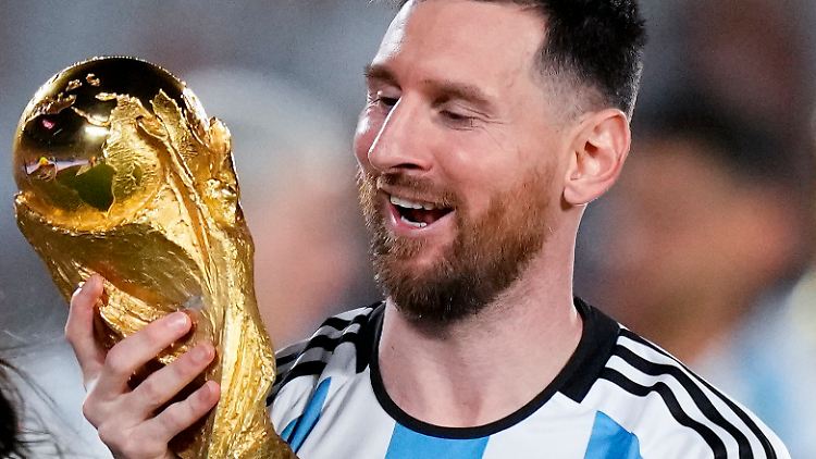 Immer noch Stolz: Weltmeister Lionel Messi.