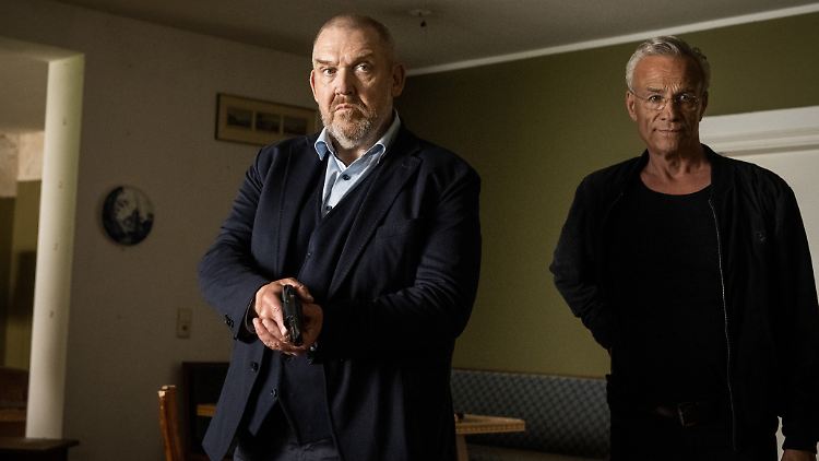 Schenk (Dietmar Bär, l.) und Ballauf (Klaus J. Behrendt) ermitteln im Geisterdorf.