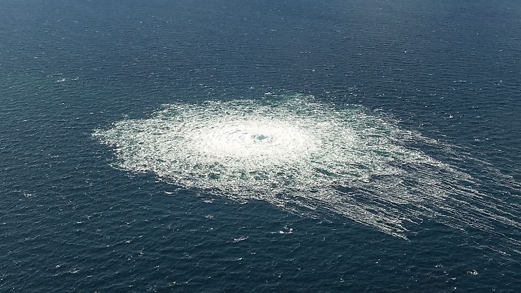 An einer der beschädigten Nord-Stream-2-Leitungen hat Dänemark ein mysteriöses Objekt geborgen. 