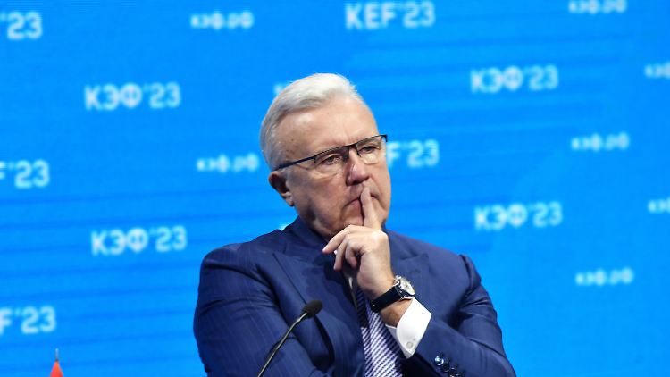 Gouverneur Alexander Uss kann sich nicht erklären, wie sein Sohn verschwinden konnte. 
