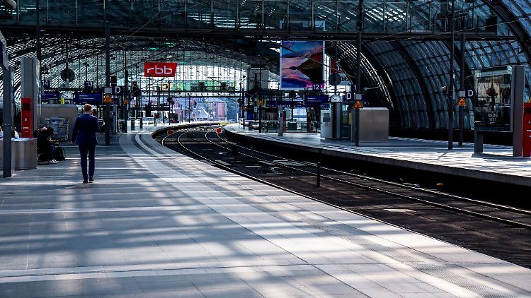 Einsam am Gleis: Wegen des Warnstreiks werden ab der Nacht zu Montag so gut wie keine Züge mehr fahren.