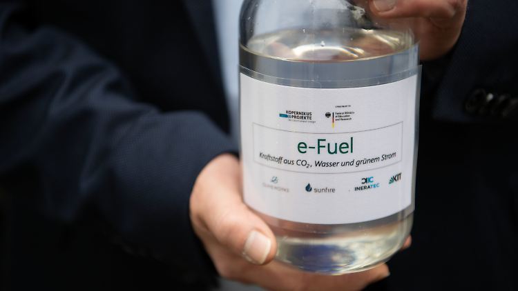 E-Fuels werden aus Wasserstoff und dem Treibhausgas CO2 hergestellt.