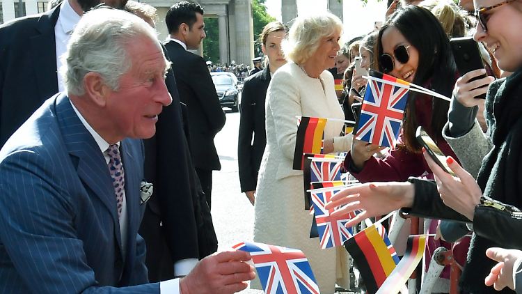 Der damalige Prinz Charles und die damalige Herzogin Camilla 2019 am Brandenburger Tor.