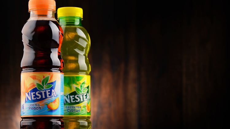 Das zuckerhaltige Getränk stand bereits länger auf dem Prüfstand, teilte Nestlé mit. 