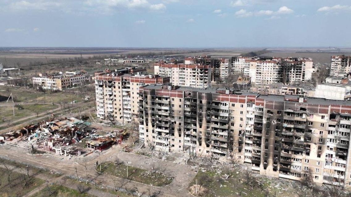 2023-03-26T142107Z_2004956202_RC2P10AVH672_RTRMADP_3_UKRAINE-CRISIS.JPG