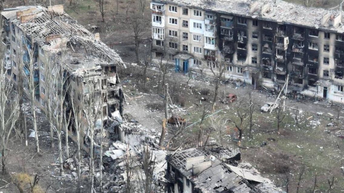 2023-03-26T142108Z_2118696539_RC2P10A1TH2P_RTRMADP_3_UKRAINE-CRISIS.JPG