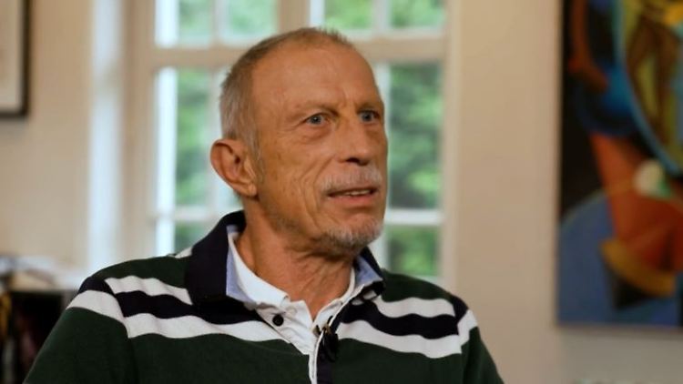 Ex-Bundesliga-Trainer Christoph Daum liegt auf der Intensivstation.