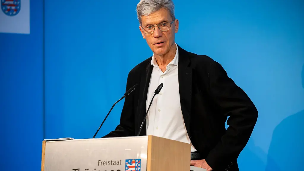 Helmut-Holter-Thueringer-Minister-fuer-Bildung-Jugend-und-Sport