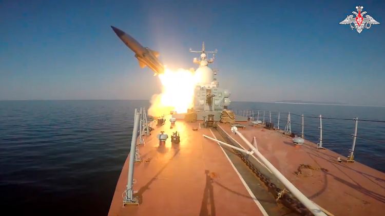 Japan hatte sich den westlichen Verbündeten angeschlossen und Russland mit Sanktionen belegt. 