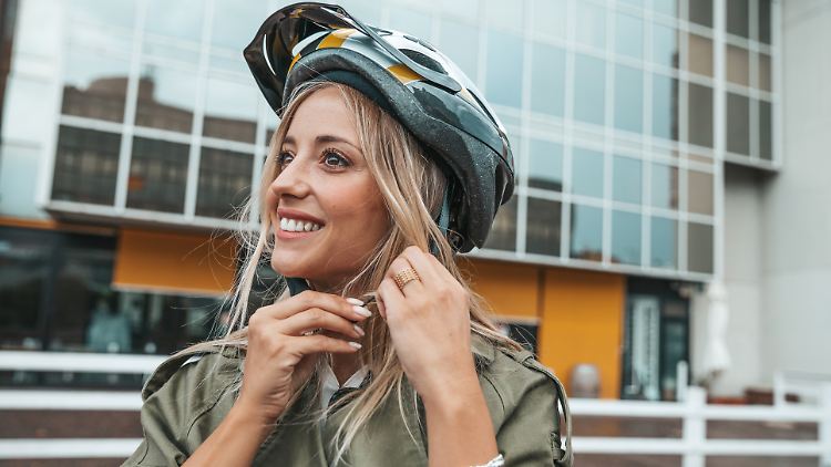 In der Stadt, auf dem Land oder auf der Piste – ein Fahrradhelm ist ein Muss.