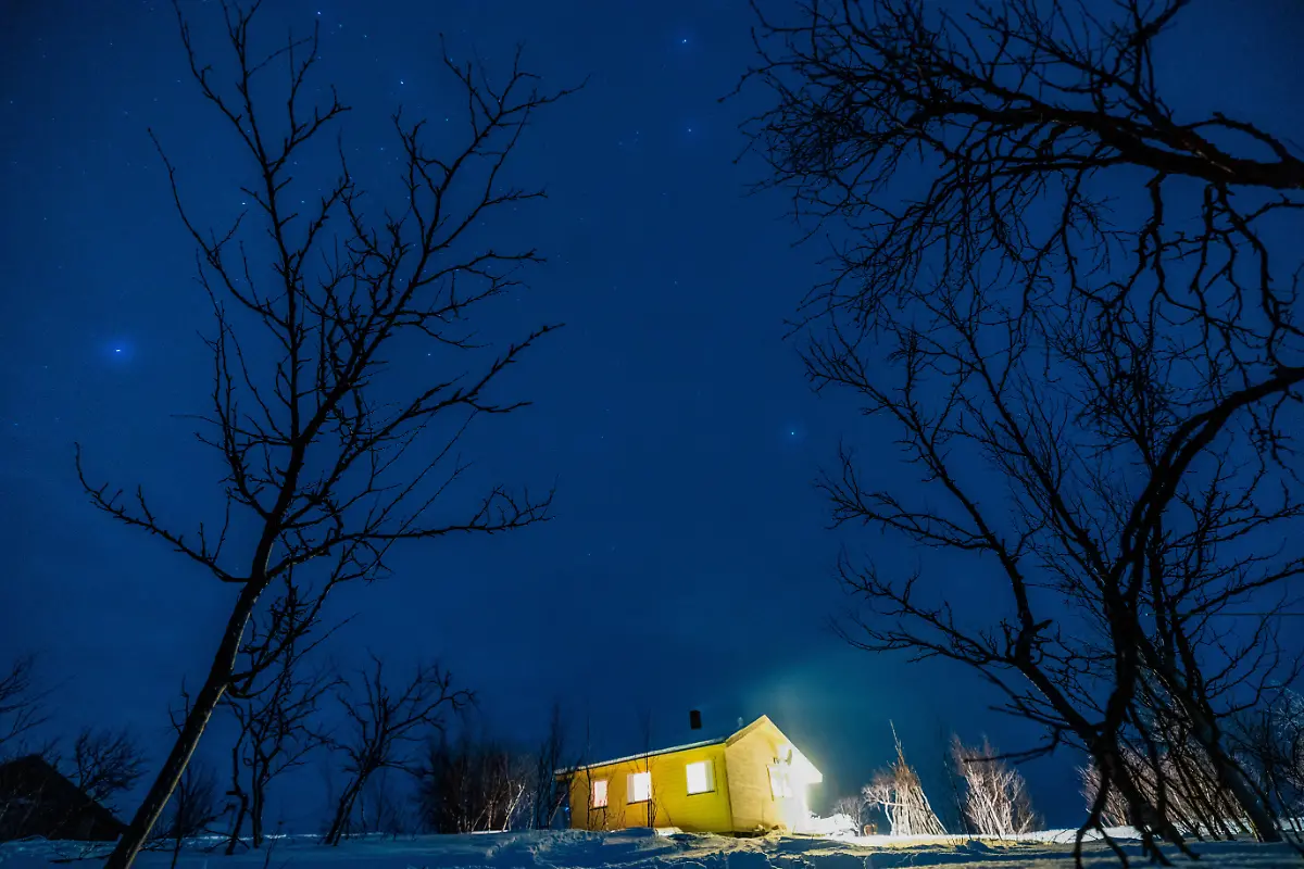 2024-04-03T080038Z-593424357-RC2NK6ALUGFE-RTRMADP-3-ARCTIC-REINDEER-NORWAY-POWER