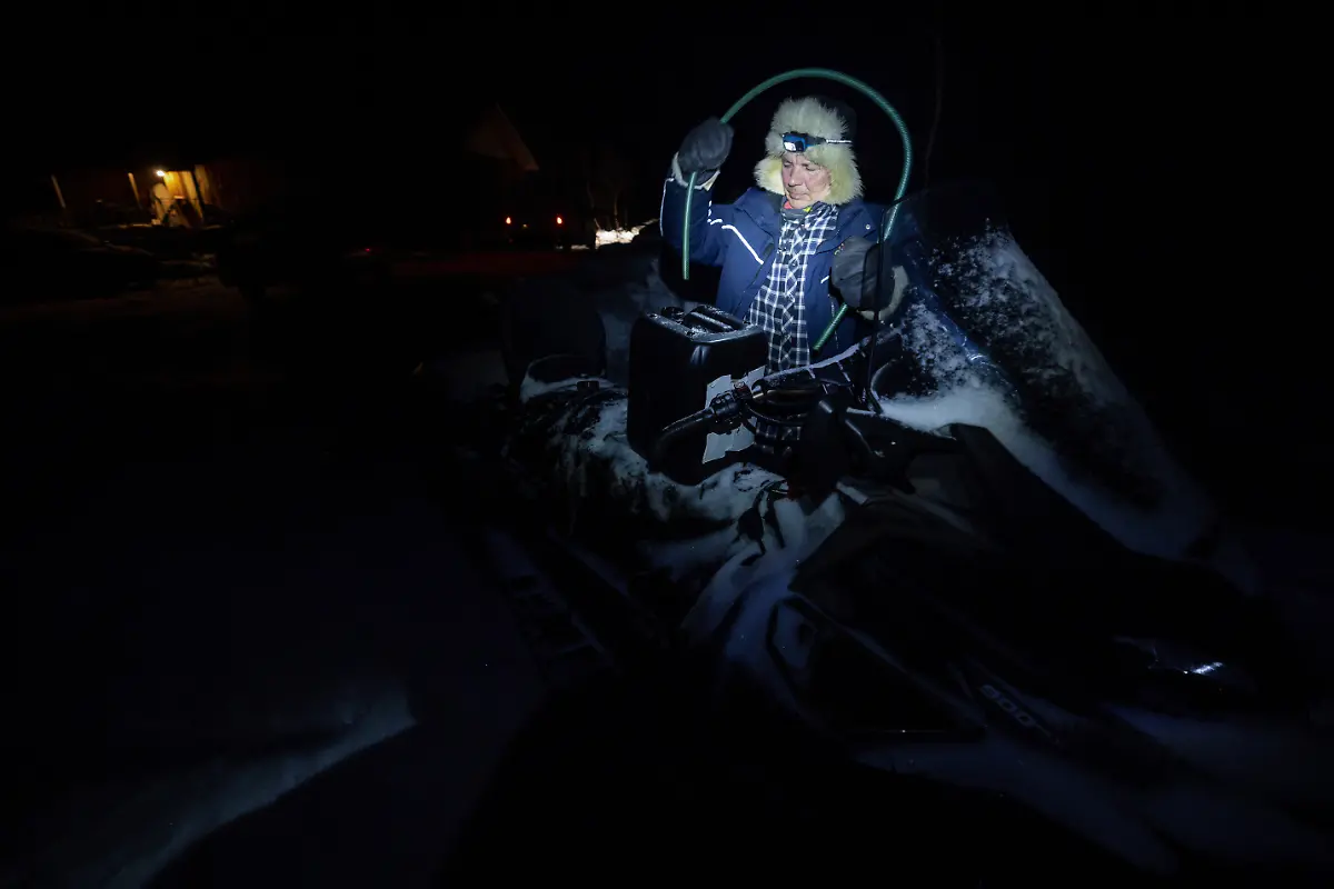 2024-04-03T080039Z-1914370467-RC2IK6AEOWIY-RTRMADP-3-ARCTIC-REINDEER-NORWAY-POWER