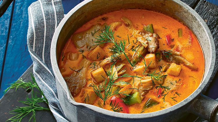 Dieser "Fisch"-Suppe geben Alexander Flohrs Gewürze, Fond und Sauce den gewünschten maritimen Geschmack.