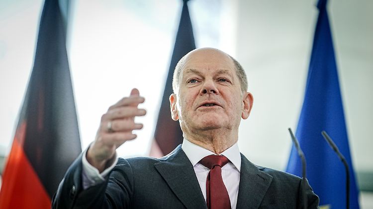 Für die Endlos-Sitzung im Kanzleramt gibt es gute Gründe: Scholz kündigt ein Überraschungspaket an. 